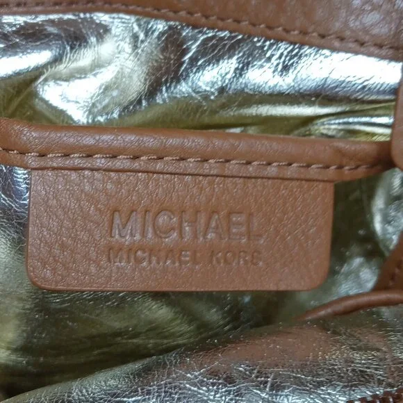 Michael Kors Jet Set Tan Tote Bag - Picture 14 of 14